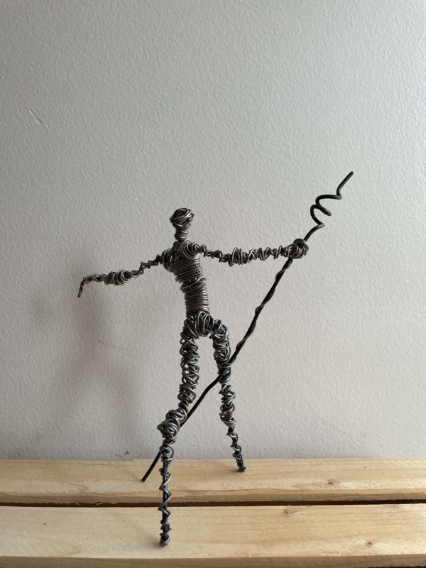 metal wire sculpture - artella 2